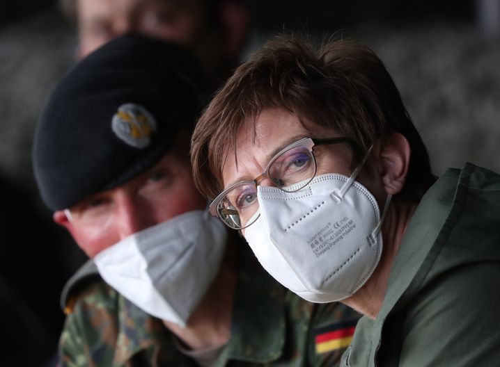 Kramp-Karrenbauer als Verteidigungsministerin im Juni 2021