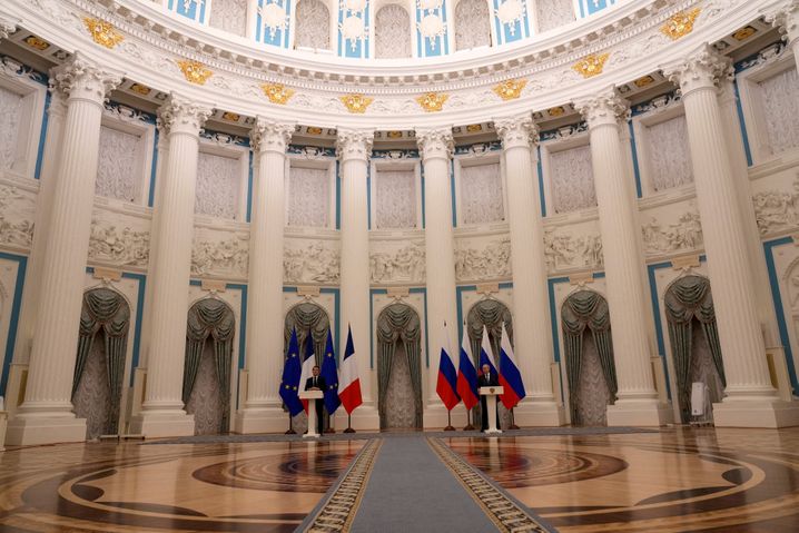 Macron und Putin bei ihrer gemeinsamen Pressekonferenz in Moskau