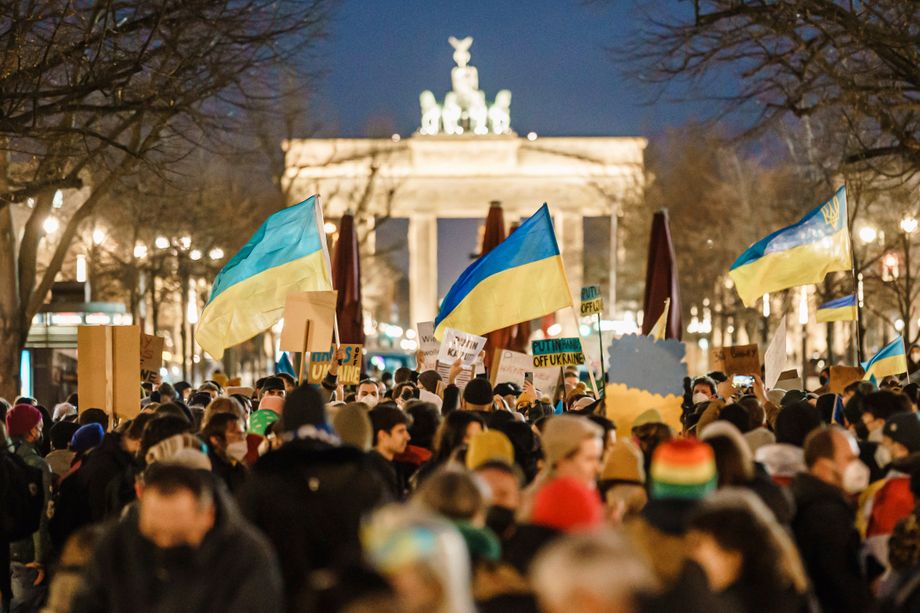 Pro-Ukrainische Demonstration am Brandenburger Tor in Berlin