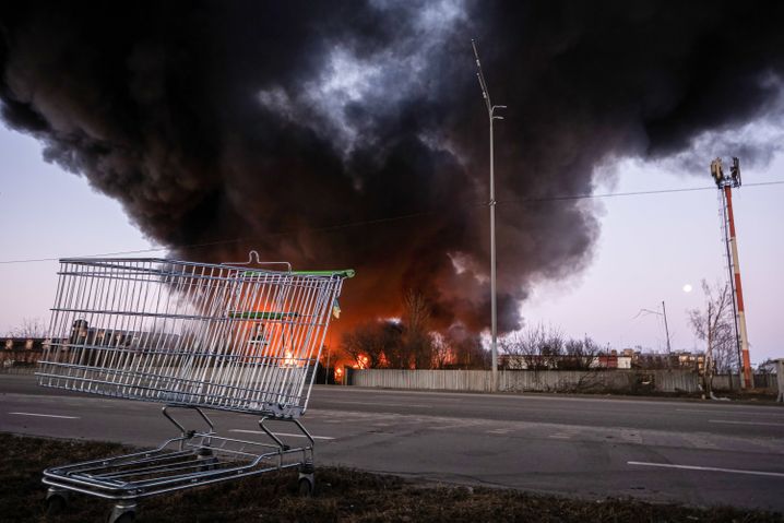 Bombardierung eines Einkaufszentrums in Kiew