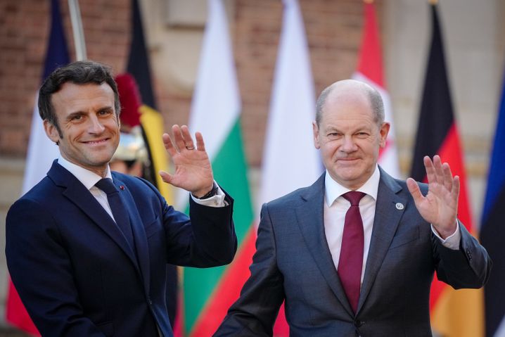 Emmanuel Macron, Olaf Scholz (im März)