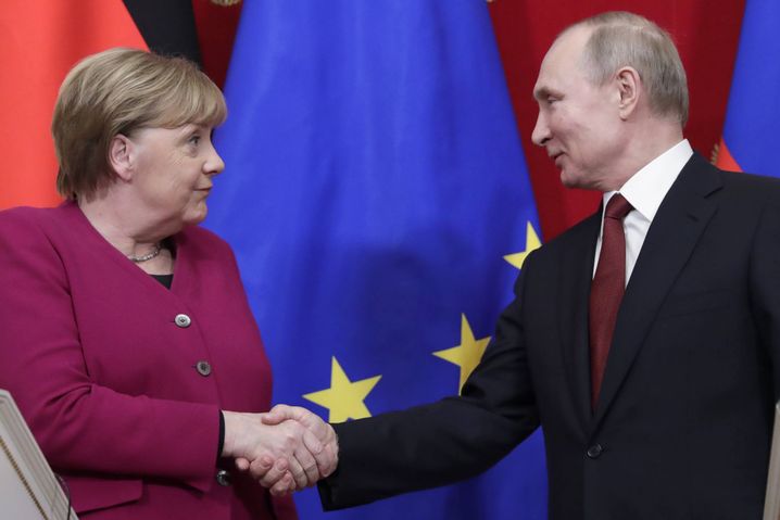 Merkel bei einem Treffen mit Wladimir Putin im Januar 2020 in Moskau