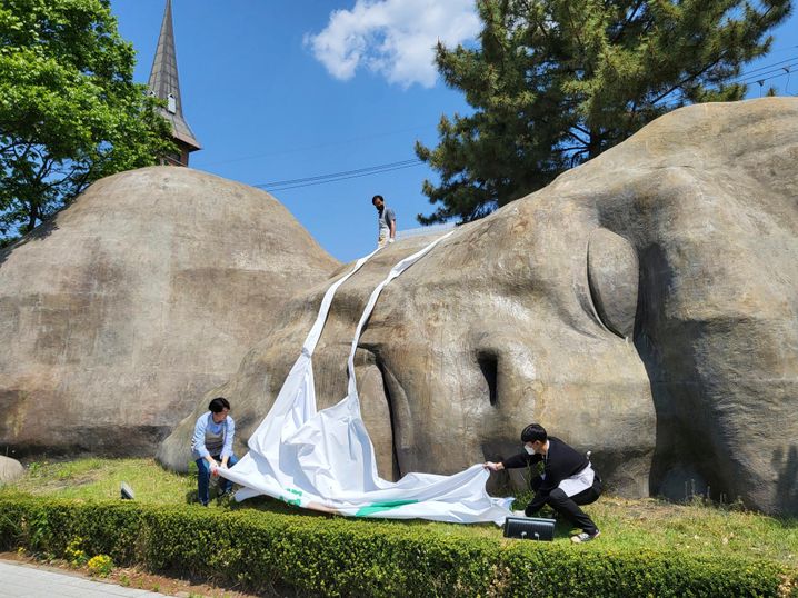 Erschöpft von der Pandemie? Eine Statue im südkoreanischen Daegu.