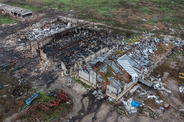 Zerstörter Landwirtschaftsbetrieb in der Ukraine