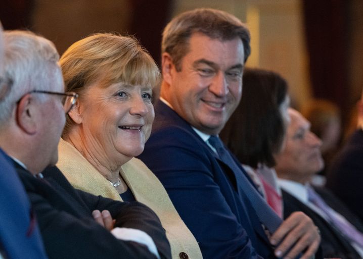 Merkel und Söder bei dem Festakt im Gärtnerplatztheater